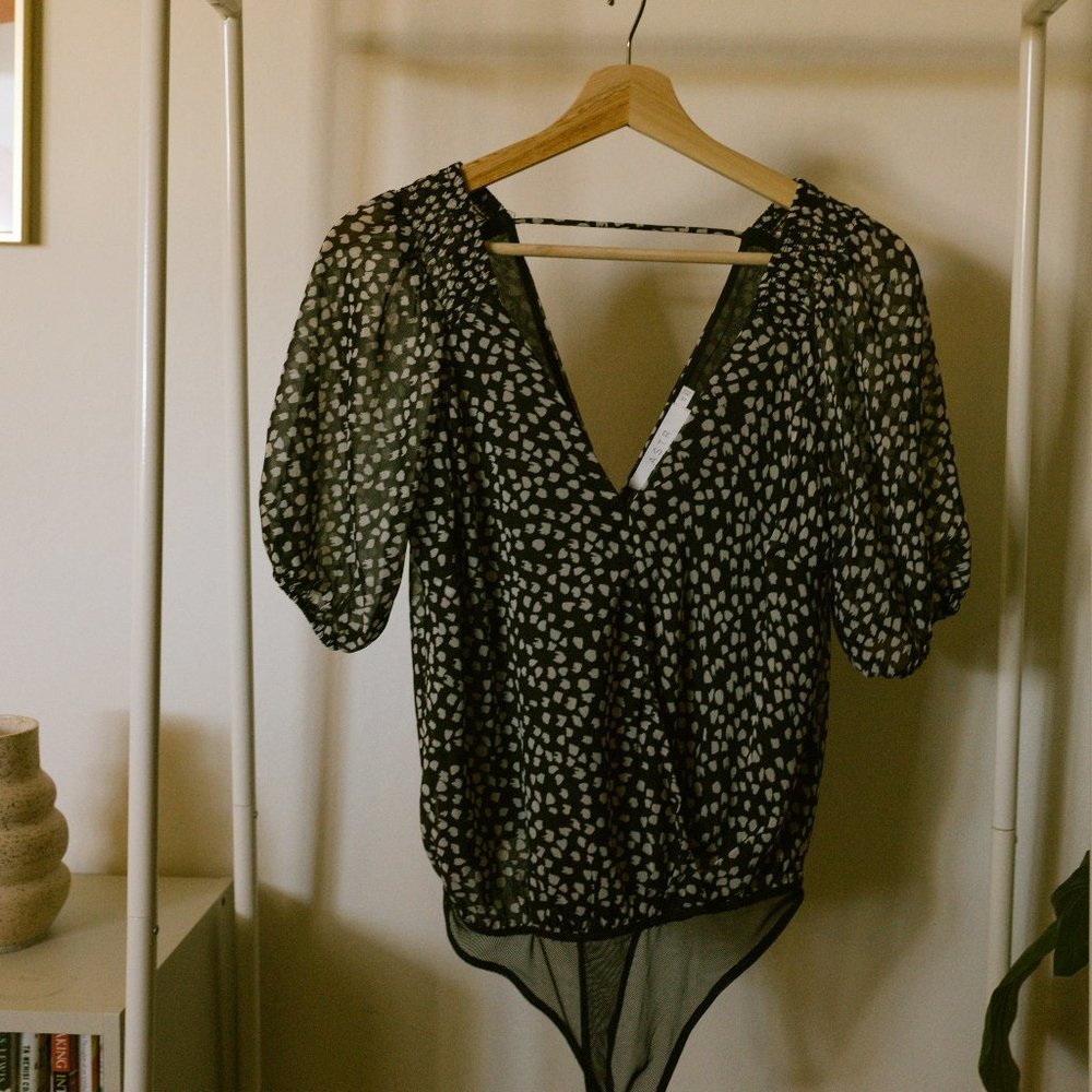 ASTR the label | Black & White Printed Blouse / Body Suit | XS